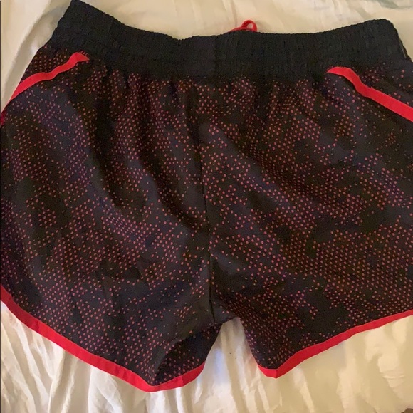 Champion shorts - Picture 2 of 5